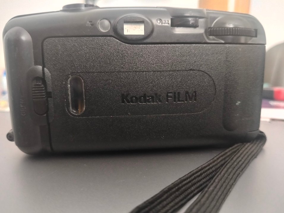 Kodak KB10 Siyah Film Kamera - Görsel 3