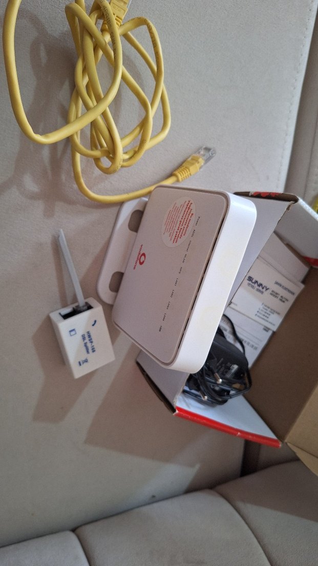Beyaz Vodafone Modem - Görsel 3