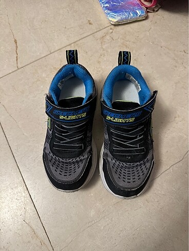 Skechers