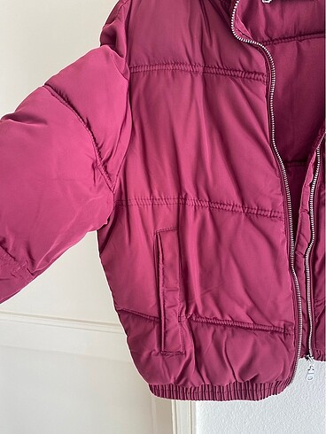 m Beden Pull & bear vişne rengi şişme mont