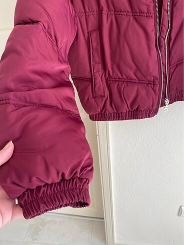 m Beden bordo Renk Pull & bear vişne rengi şişme mont