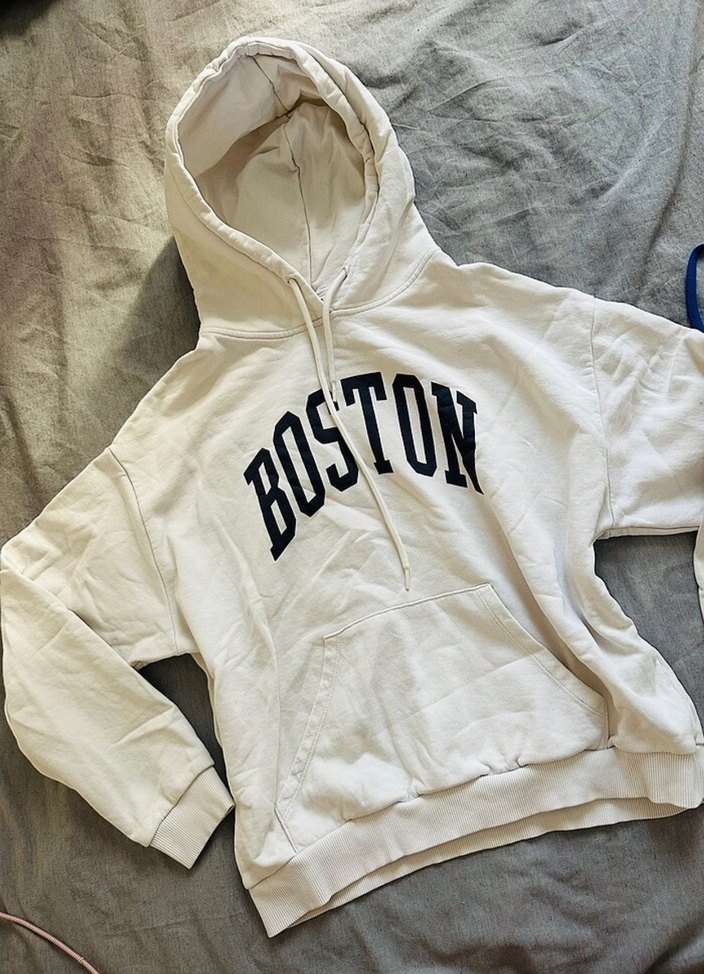 Beyaz Kapüşonlu Boston Baskılı Sweatshirt - Görsel 2
