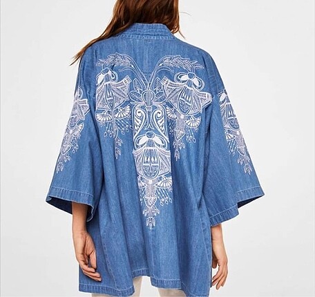 Kot kimono