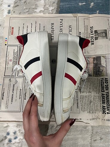 35 Beden beyaz Renk Kinetikx erkek çocuk spor ayakkabısı