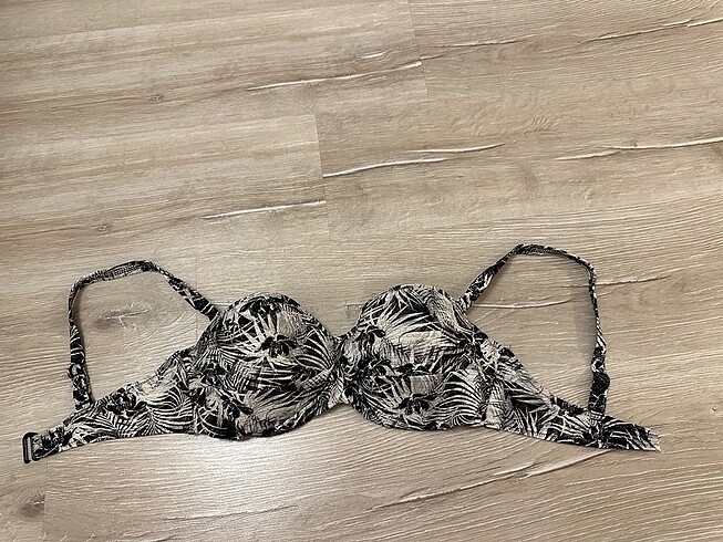 Bikini üstü