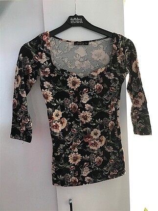 Bershka çiçekli bluz