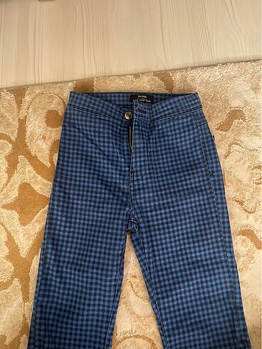 Bershka ekose pantolon