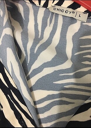 l Beden Zebra desenli gömlek
