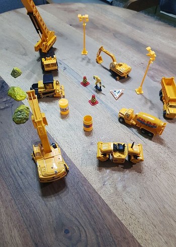  Beden 19 parça Oyuncak İnşaat Araçları Seti