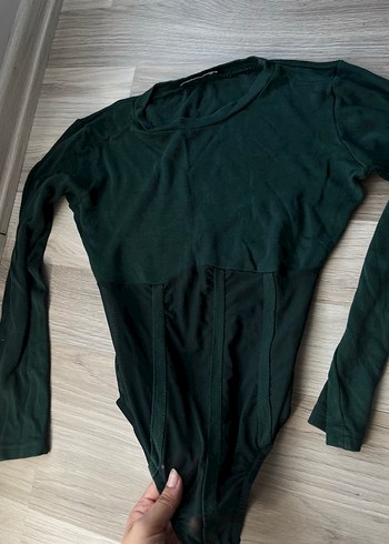 Alt kısmı transparan detaylı çıtçıtlı body