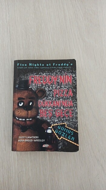 Freddy'nin dükkanında beş gece kitabı 