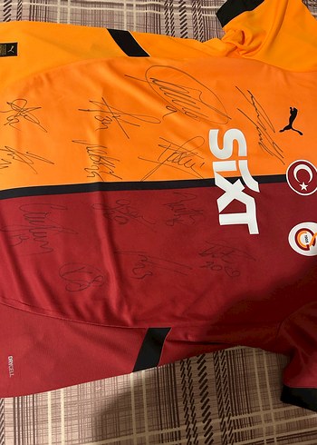 universal Beden Galatasaray oyuncularından imzalı forma