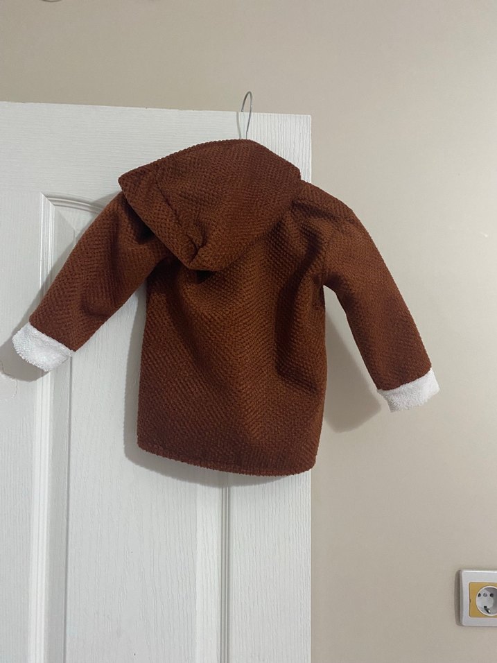 Erkek Çocuk Kahverengi Düğmeli Kaban - Görsel 2