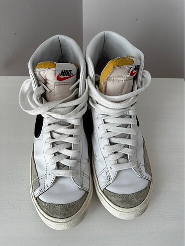 42 Beden beyaz Renk Nike blazer 43 no