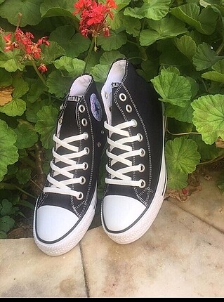 38 numara siyah converse