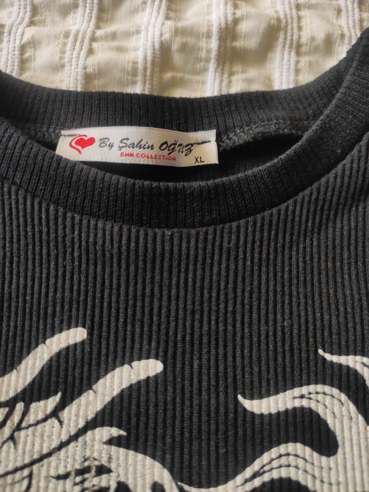 Kızlar için Siyah Kısa Kollu Goth Baskılı Tişört - Görsel 2