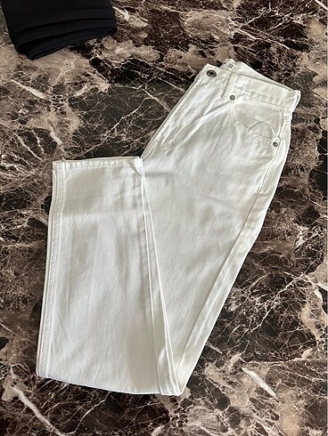 Pull and bear beyaz mom jean