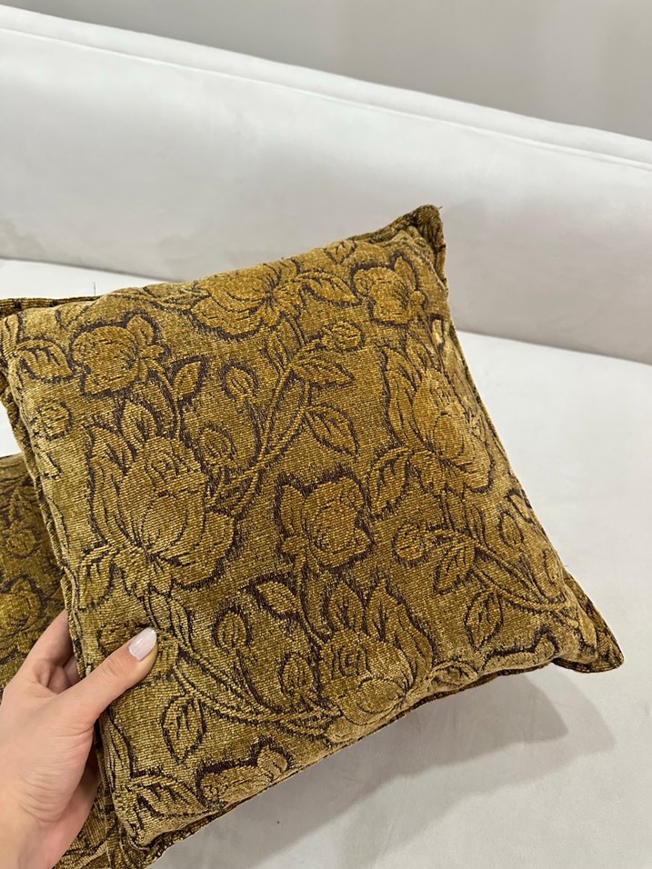 2 adet kadife kumaşlı Dekoratif Yastık - Görsel 2