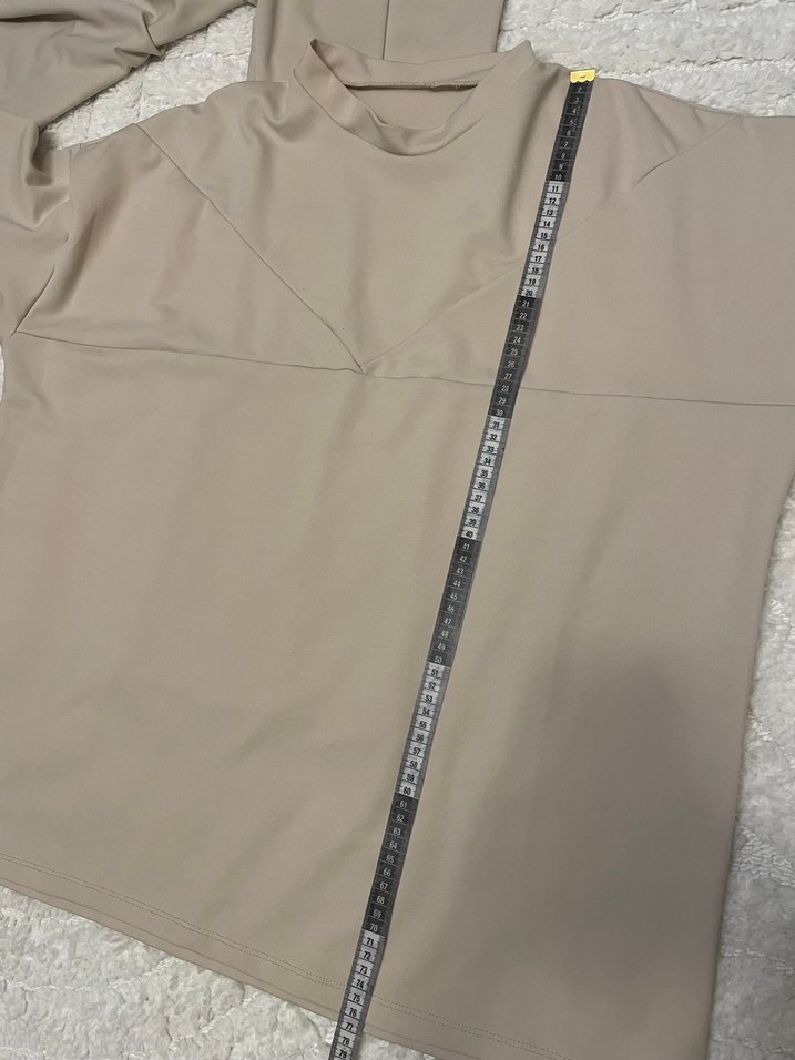 Bej Kısa Kollu Boğazlı Kadın Bluz - Görsel 2