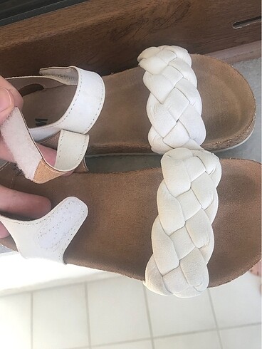 H&M H&M kız çocuk beyaz sandalet