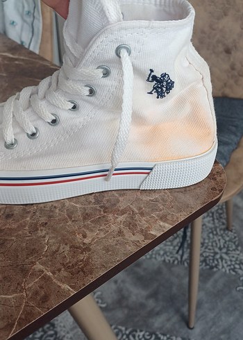 Beyaz Kadın Spor Ayakkabı Velcro Detaylı