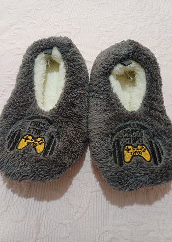 Kızlar için Gri Nakışlı Sıcak Ev Terliği - Görsel 4