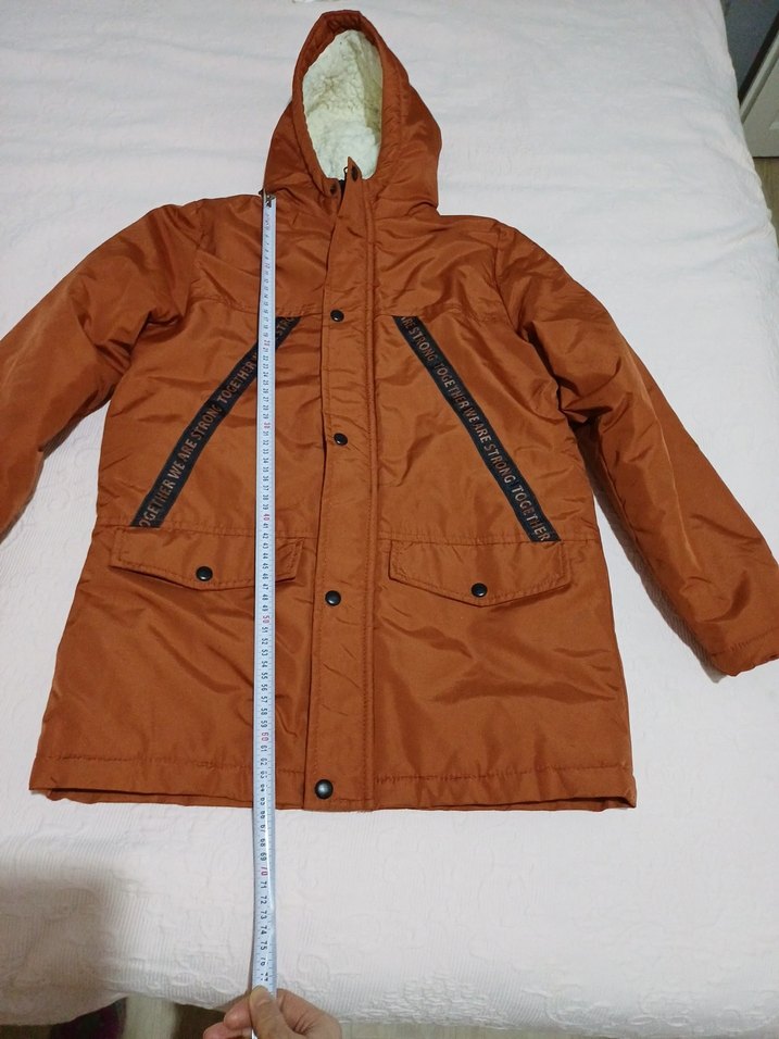 Kapüşonlu Düğmeli Erkek Çocuk Kahverengi Ceket - Görsel 2