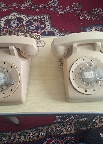 2 ADET ÇEVİRMELİ TELEFON