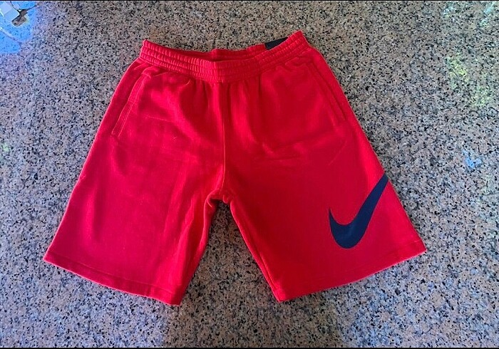 Nike swoosh şort