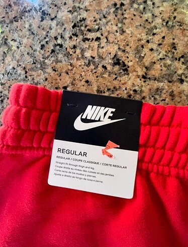 xl Beden kırmızı Renk Nike swoosh şort