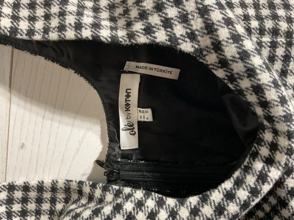 Düğmeli Siyah-Beyaz Kareli Midi Elbise - Görsel 2