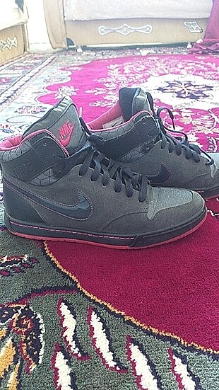 Orijinal nike bot