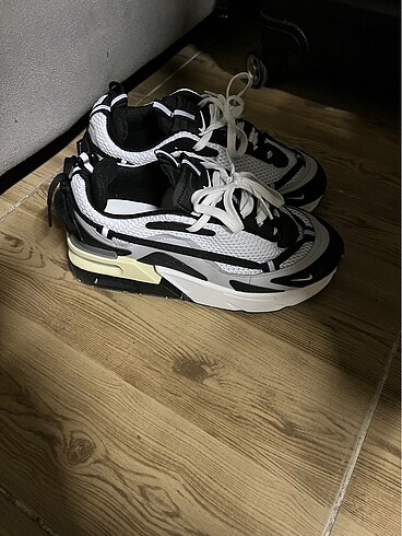Nike Ayakkabı