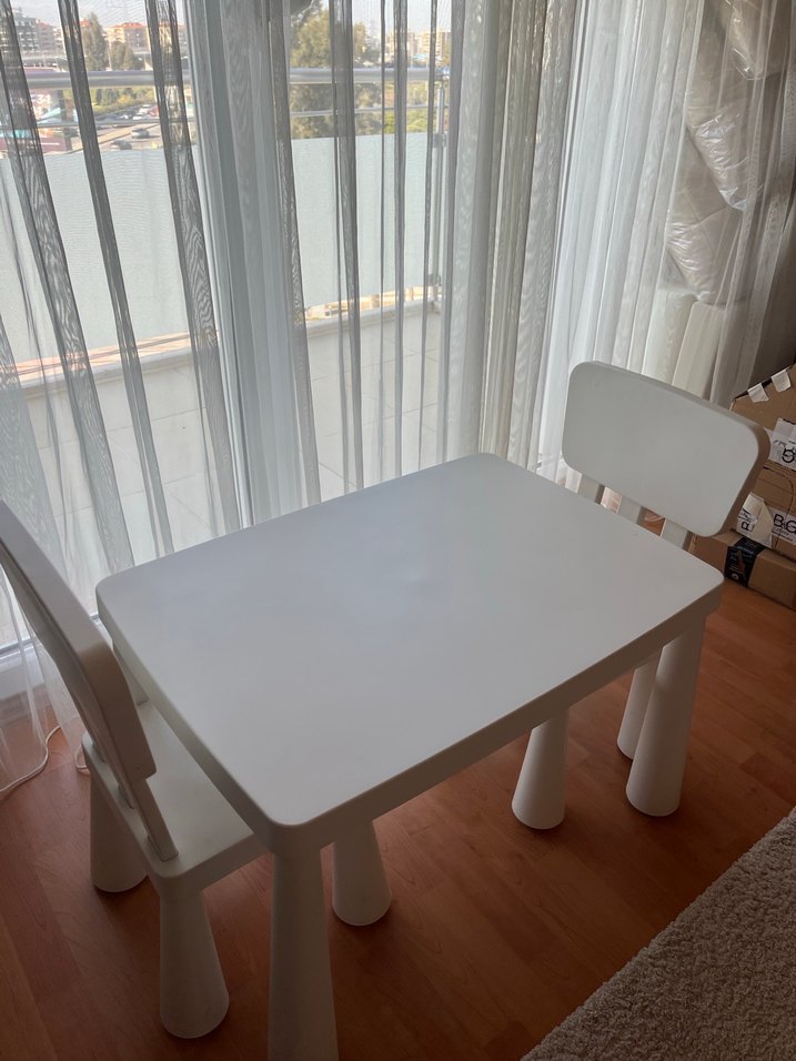 İkea Mamut Beyaz Çocuk Masa Sandalye Seti - Görsel 3