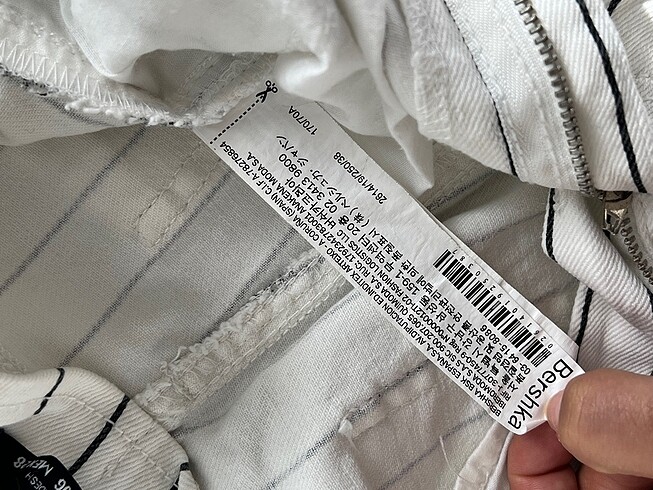 38 Beden beyaz Renk Bershka kot şort