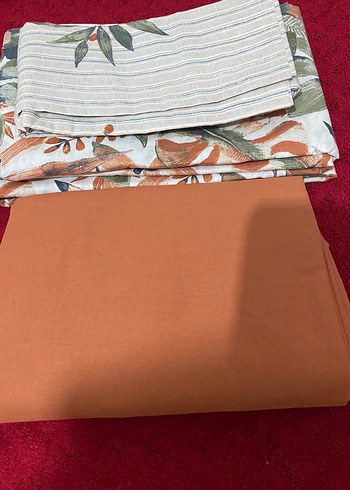 Çiçek Desenli Beyaz Nevresim ve Çarşaf Takımı - Görsel 4