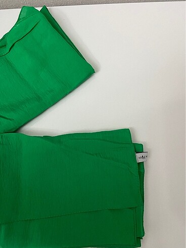  Beden Benetton Yeşili Şal