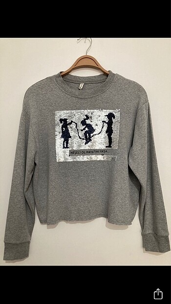 Sweatshirt