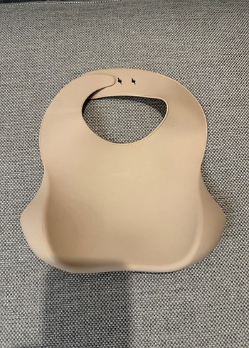 Mushie Silikon Önlük - Kiraz Desenli - Görsel 4