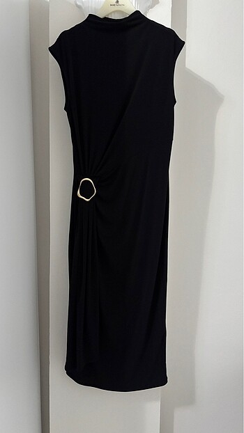H&M H&M Midi siyah tokalı elbise