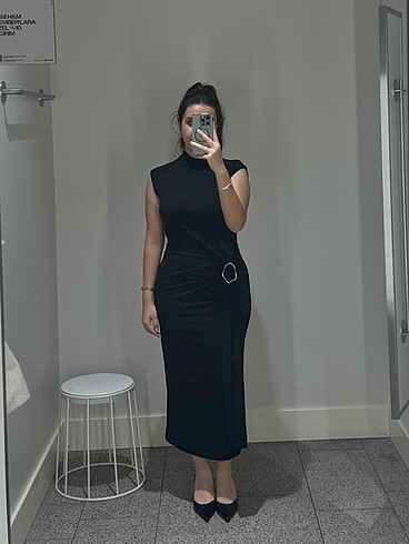 H&M Midi siyah tokalı elbise