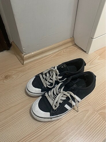 Adidas ayakkabı