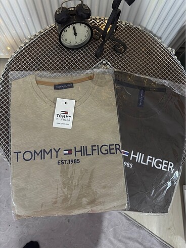 Tommy Hilfiger tişörtler