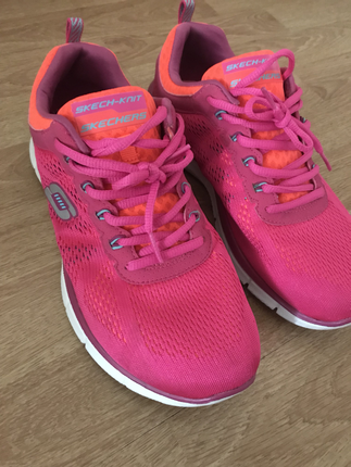 Yeni Skechers