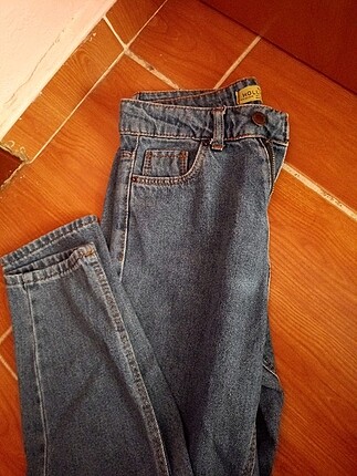 mom jean