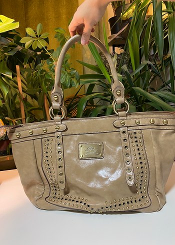 American Vintage Bej Metal Detayli Zimbali Sik Omuz Cantasi Vintage Y2k