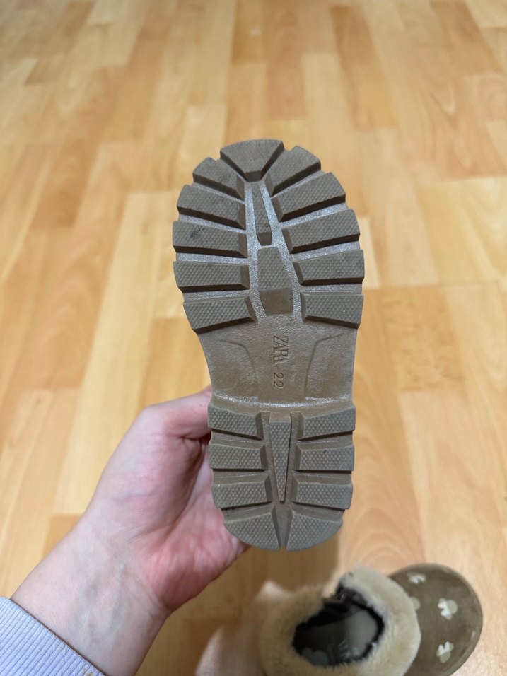 Bebek Bej Süet Tüylü Bot - Görsel 4