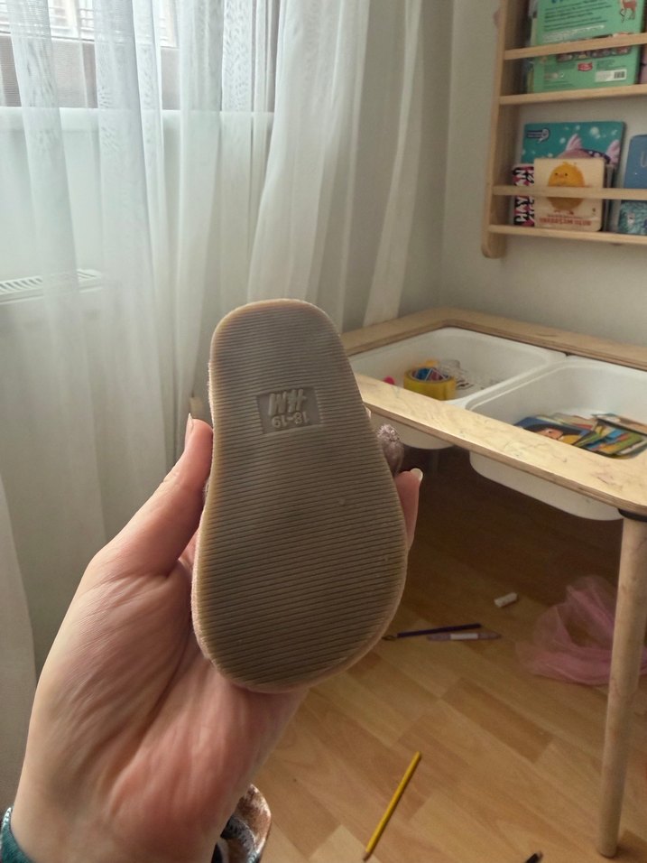 Çocuk Süet Toka Detaylı Kahverengi Terlik - Görsel 4