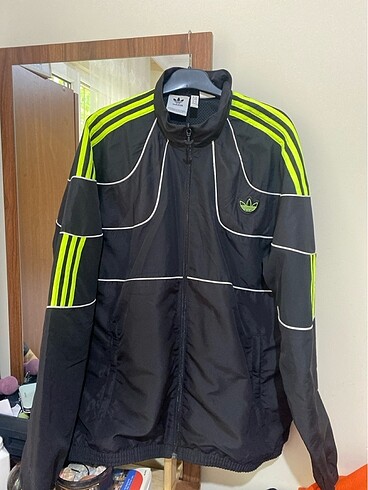 Adidas yağmurluk ceket