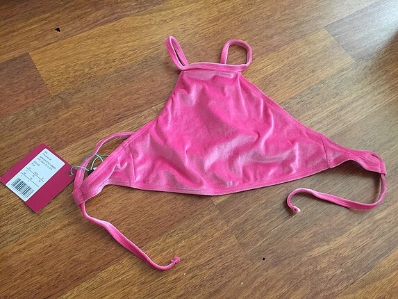 Harika crop büstiyer bikini